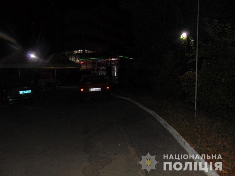 В Киеве в кафе мужчина разбил голову обидчику друга