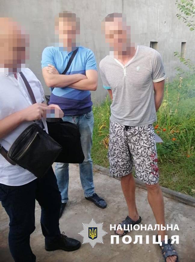 Они не вносили деньги, которые получали, в кассу фирмы Они не вносили деньги, которые получали, в кассу фирмы