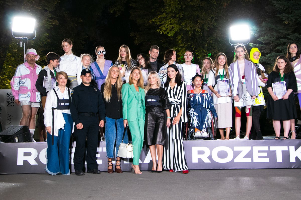 Завершением перформанса стало награждение победителя конкурса, который получил главный приз - 60 000 гривен. Жюри признало победителем киевлянку Анну Гаевую