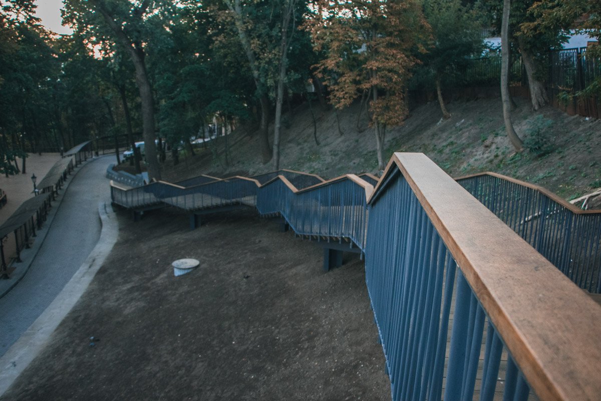 Стоимость возведения этой лестницы стоила около 4-х миллионов гривен