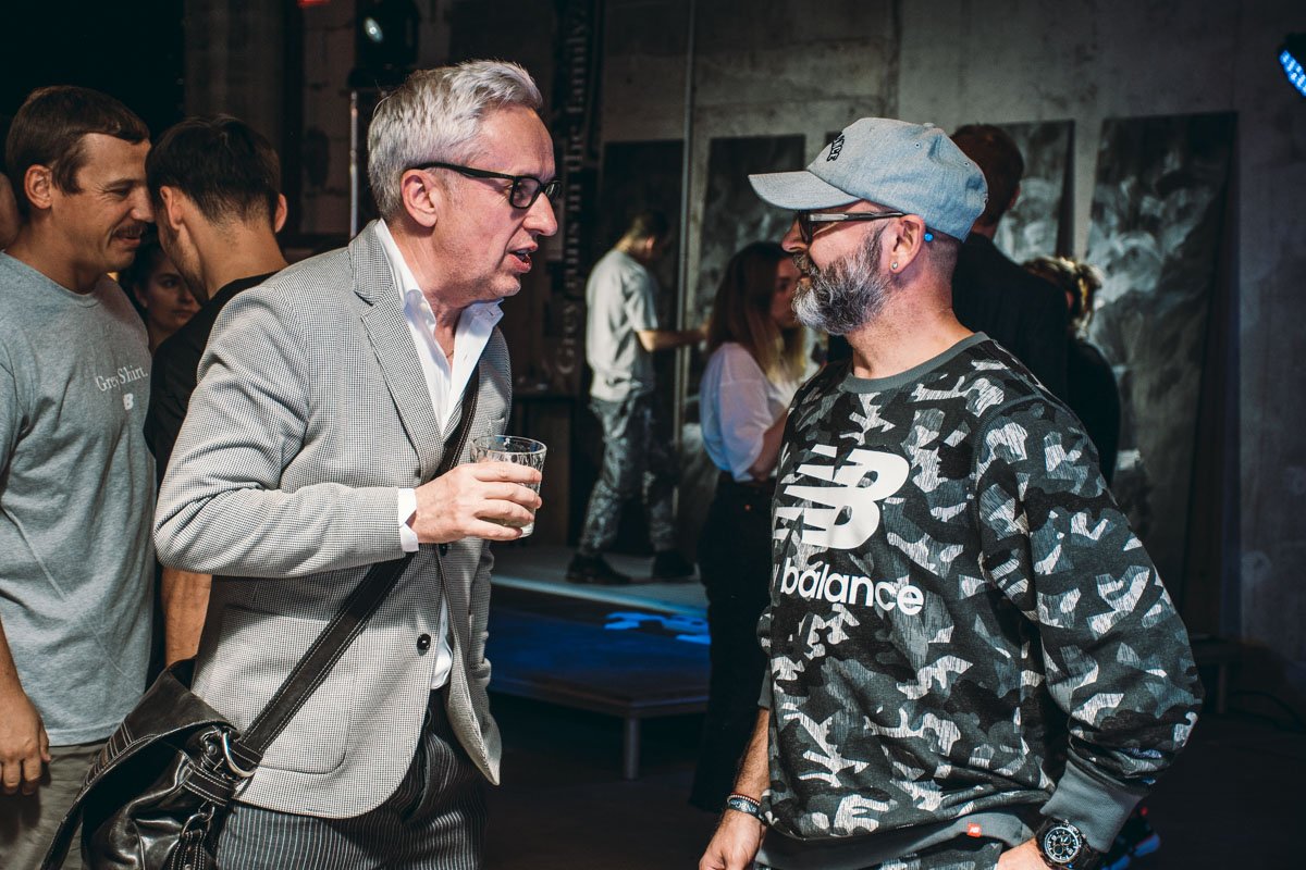 Вечеринки- это место для новых знакомств и горячих дискуссий Вечеринки- это место для новых знакомств и горячих дискуссий