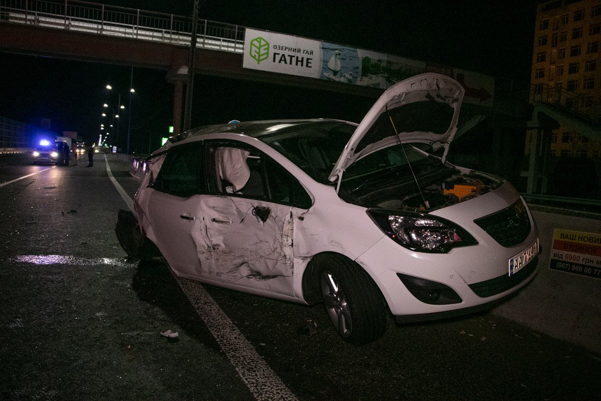 Одного человека госпитализировали