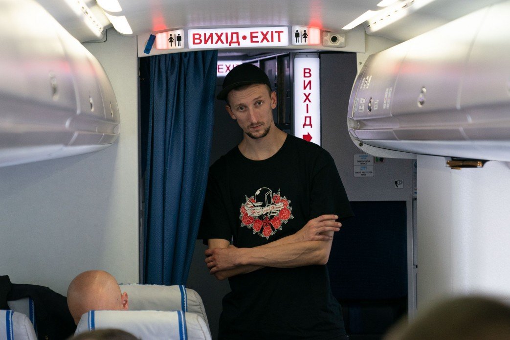 На лицах этих людей можно увидеть все - от истощения и усталости... На лицах этих людей можно увидеть все - от истощения и усталости...