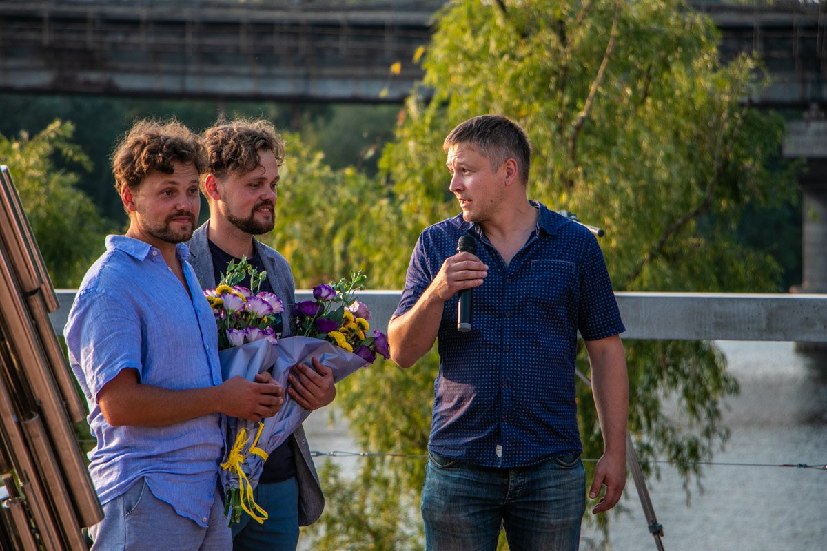 Вокруг памятника также оборудовали смотровую площадку 