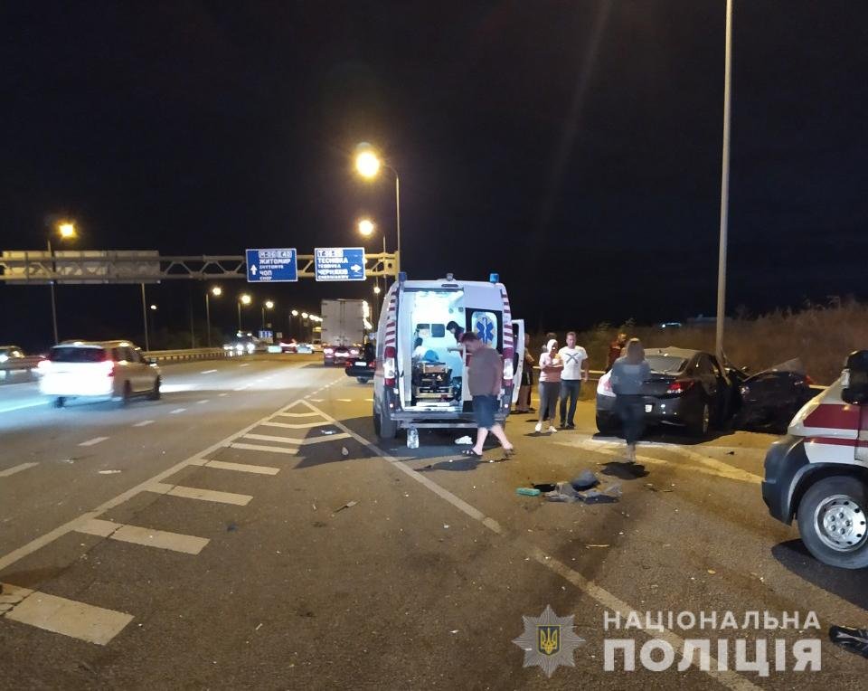 На трассе из Киева случилось смертельное ДТП