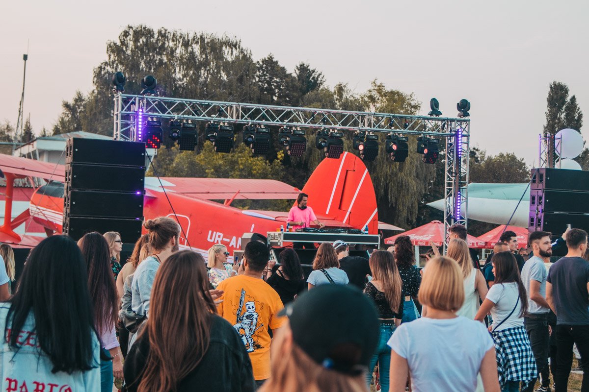 В музее авиации прошла масштабная вечеринка В музее авиации прошла масштабная вечеринка