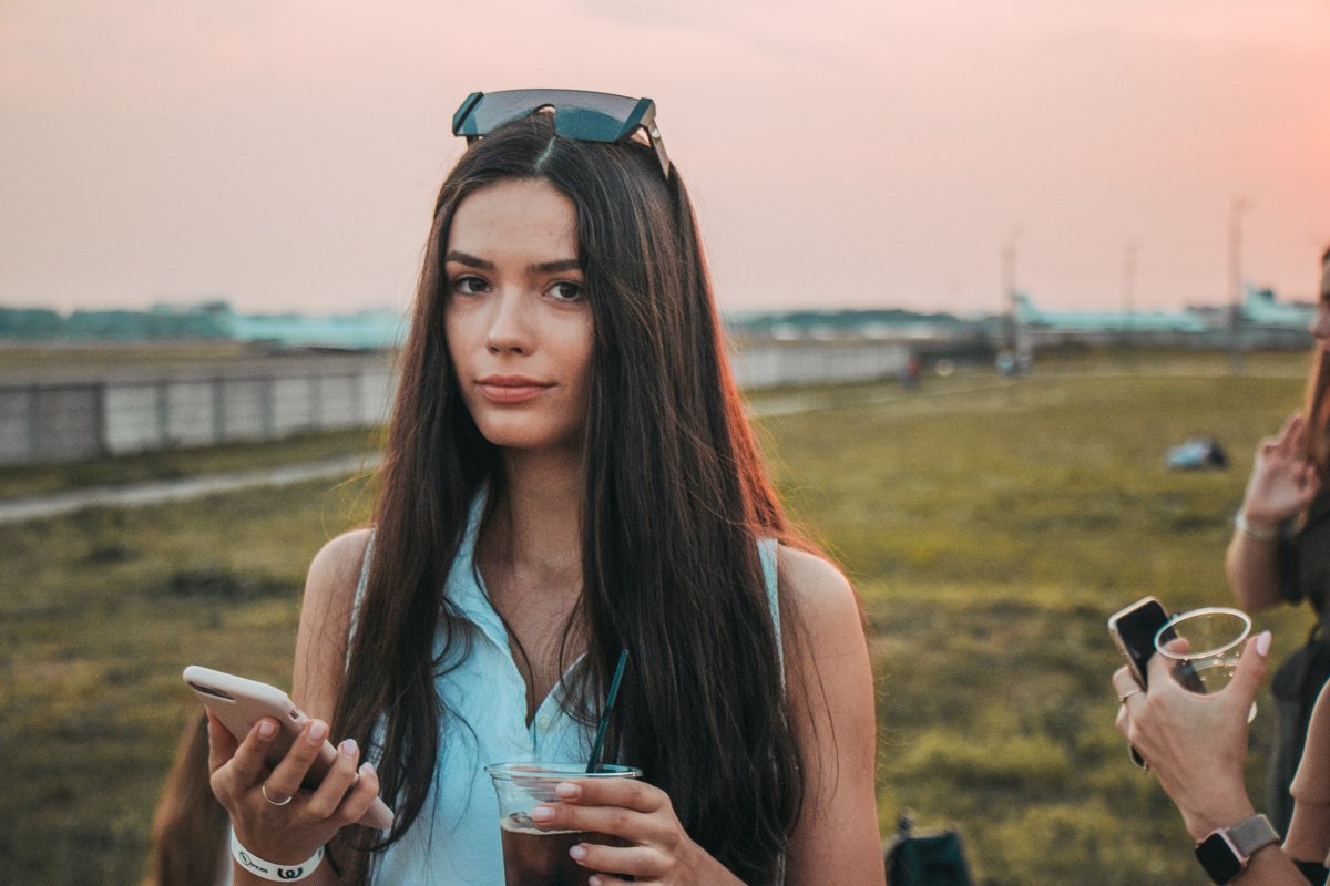 Просто красивые гости музея авиации в этот вечер Просто красивые гости музея авиации в этот вечер