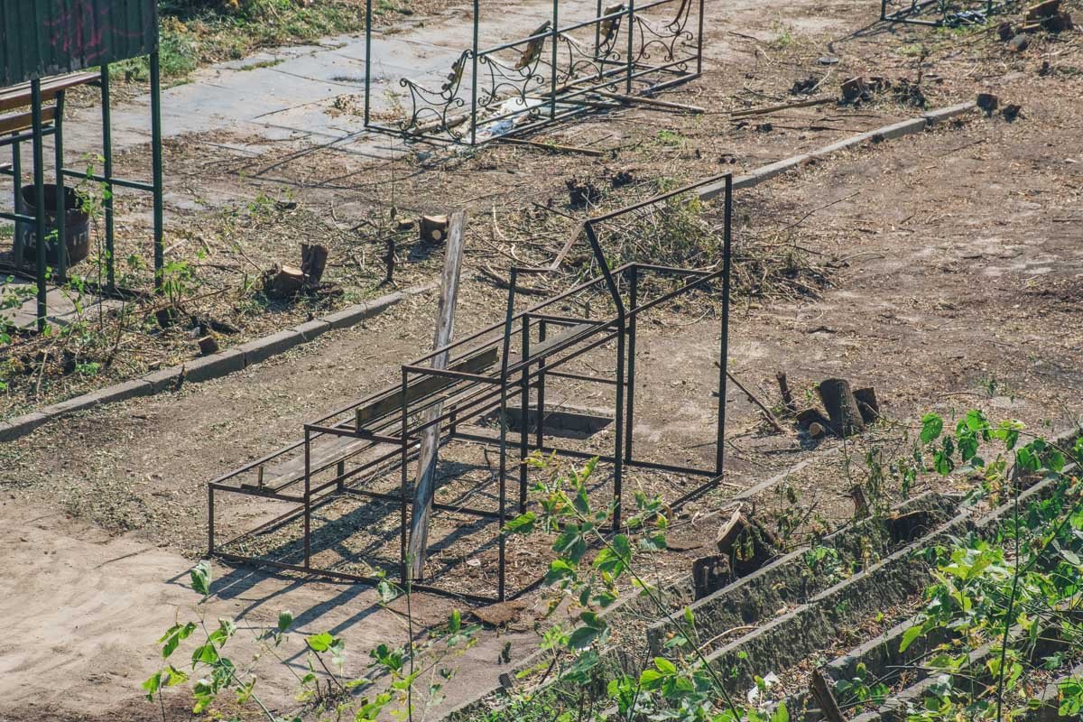 К сожалению, такого не скажешь обо всех объектах на стадионе