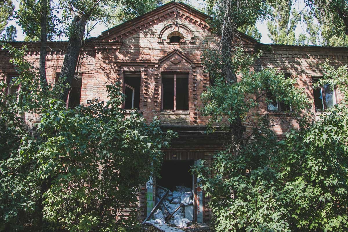 В старом доме на Чоколовке нашли труп мужчины 