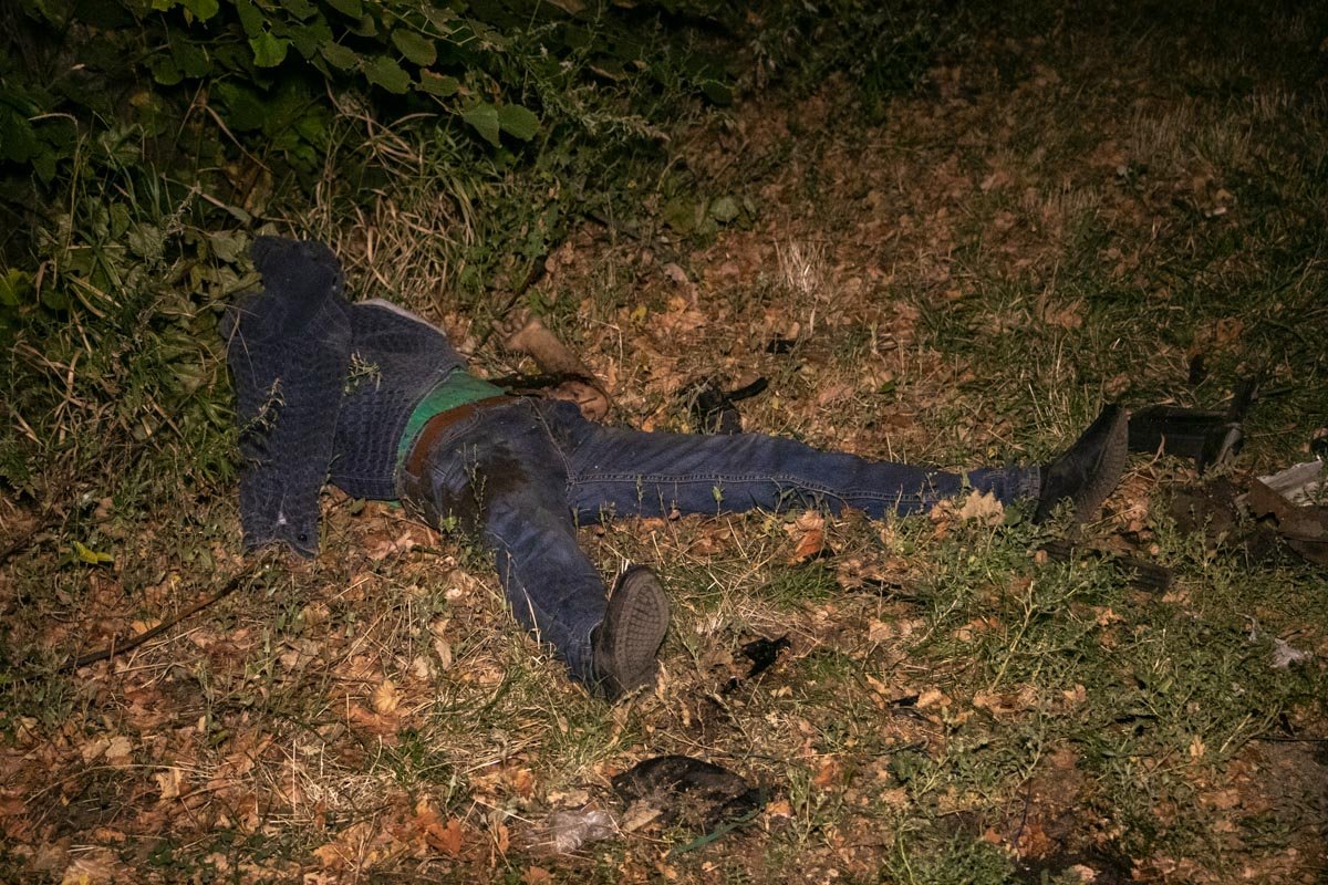 Мужчина и женщина 1967 года рождения из "Москвича" погибли на месте Мужчина и женщина 1967 года рождения из "Москвича" погибли на месте