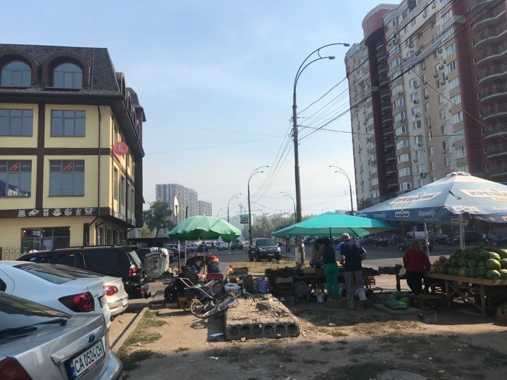 Прислали жители улицы Вильямса в Голосеевском районе