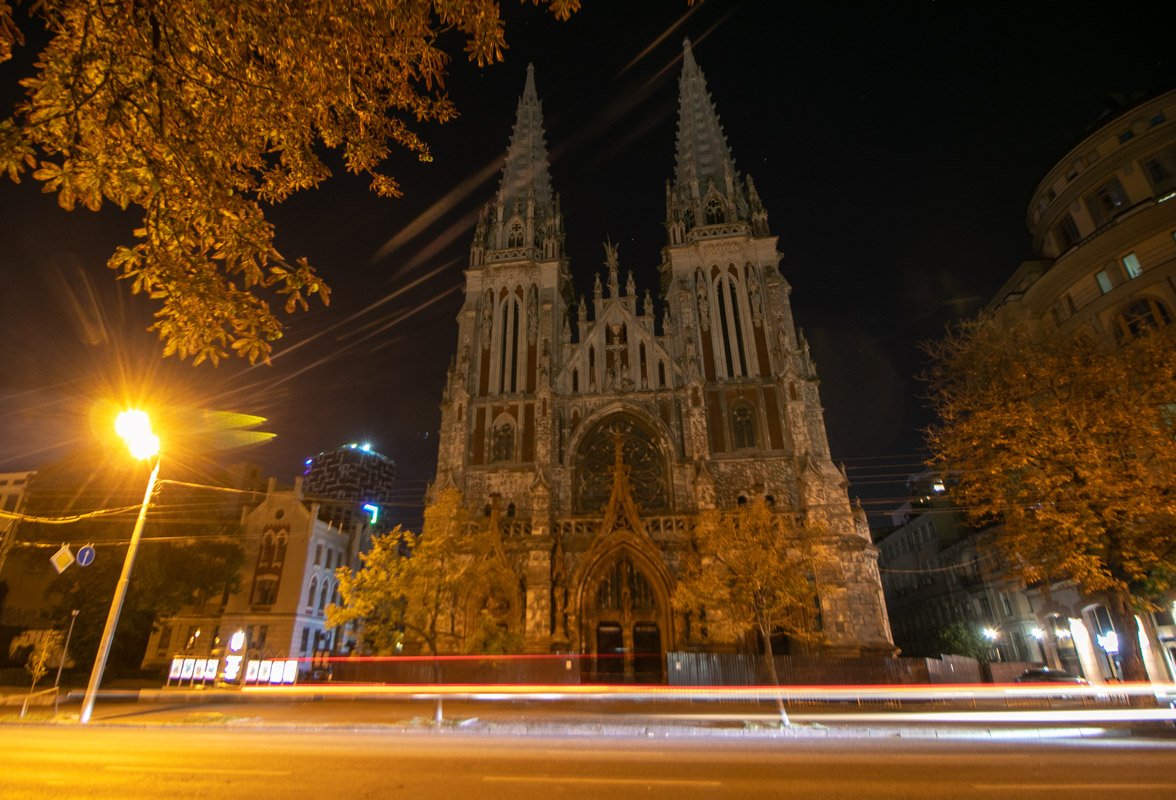 По состоянию на 10 сентября Костел так и не подсветили По состоянию на 10 сентября Костел так и не подсветили