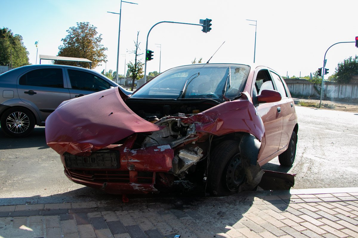 Во вторник, 10 сентября, в Киеве на пересечении улиц Туполева и Салютной произошла авария