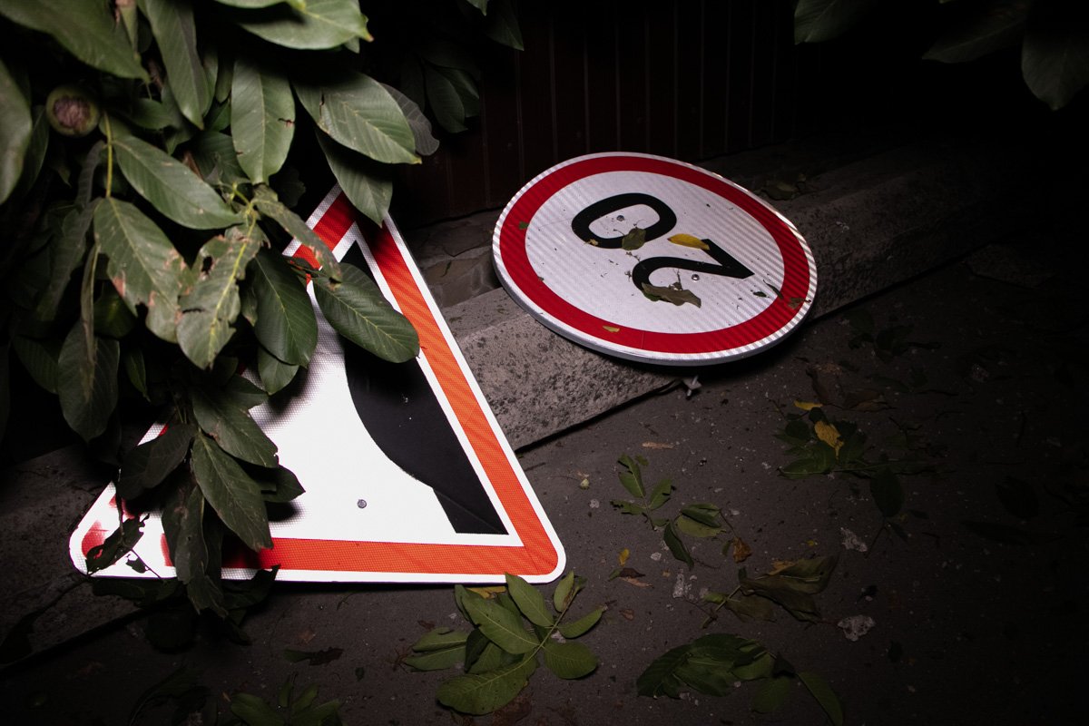 Киевэнерго и правоохранители занимаются ликвидацией последствий ДТП Киевэнерго и правоохранители занимаются ликвидацией последствий ДТП