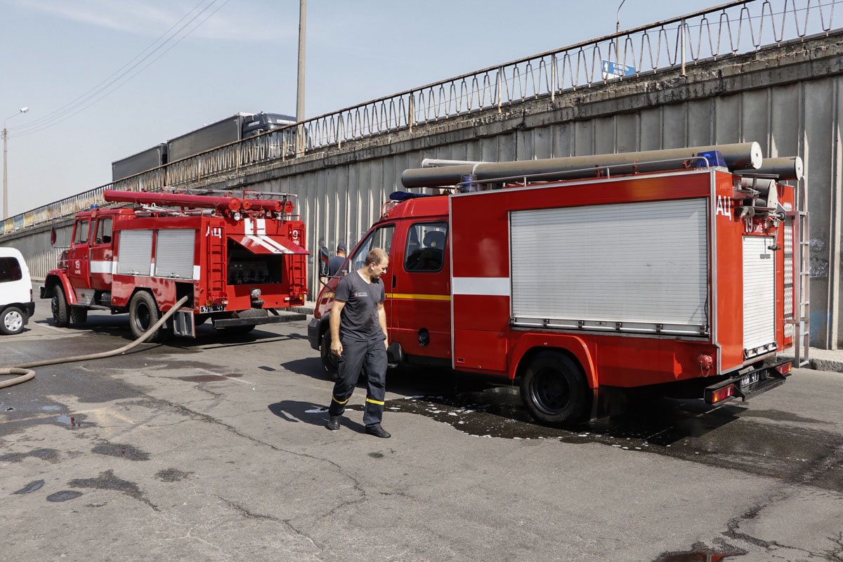 Помимо медиков и полицейских, на месте работали около 20 спасателей