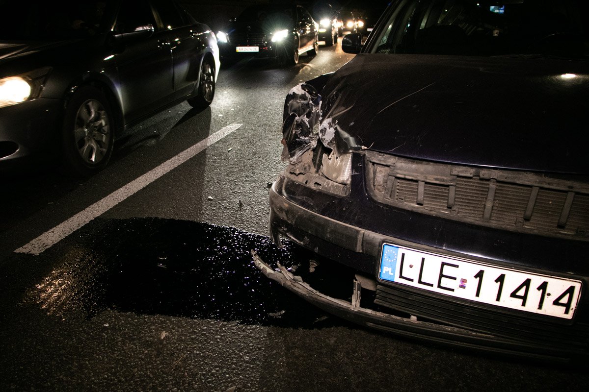Через несколько метров случилось еще одно ДТП Через несколько метров случилось еще одно ДТП