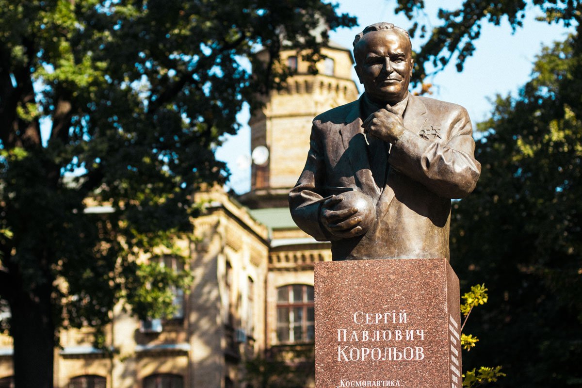 Среди выдающихся людей, которые были связаны с КПИ - Сергей Павлович Королев Среди выдающихся людей, которые были связаны с КПИ - Сергей Павлович Королев