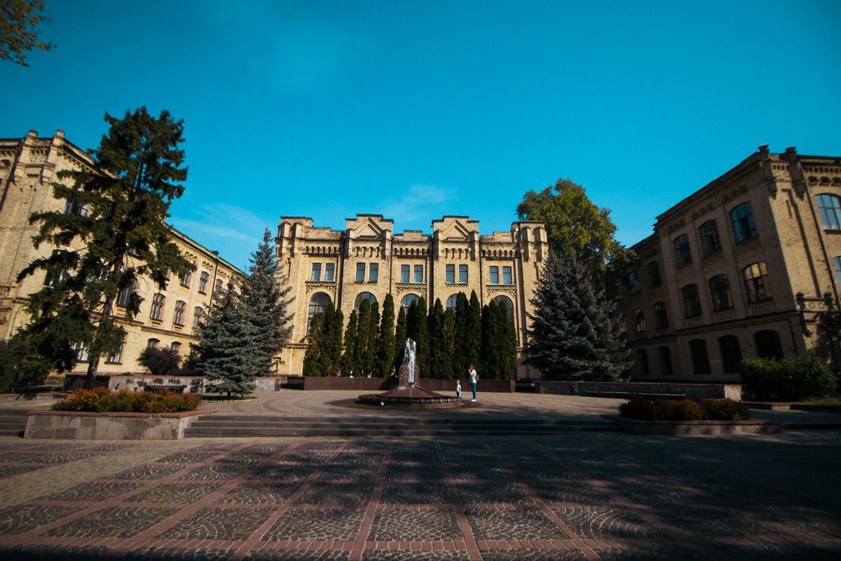 Помимо насыщенной истории, КПИ - еще и просто чертовски красивое место Помимо насыщенной истории, КПИ - еще и просто чертовски красивое место