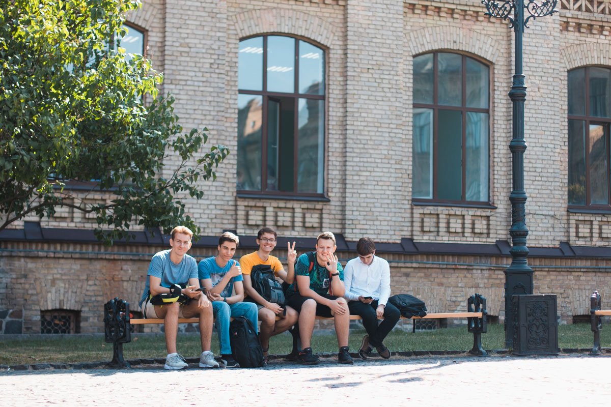 Сейчас в КПИ учится около 25 тысяч человек Сейчас в КПИ учится около 25 тысяч человек