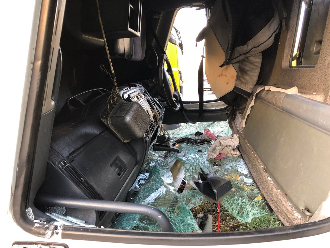 Пострадавшего водителя бензовоза госпитализировали в больницу Пострадавшего водителя бензовоза госпитализировали в больницу