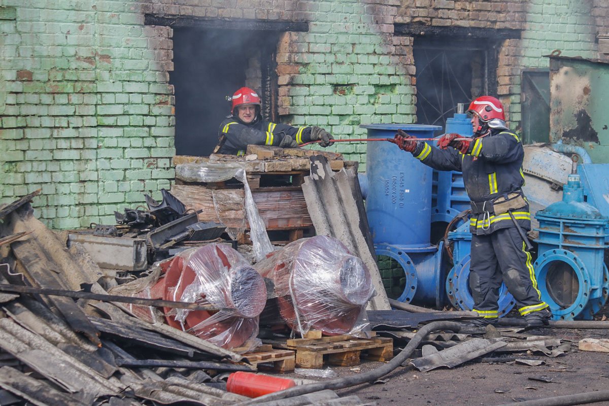 Площадь возгорания составила около 500 квадратных метров Площадь возгорания составила около 500 квадратных метров