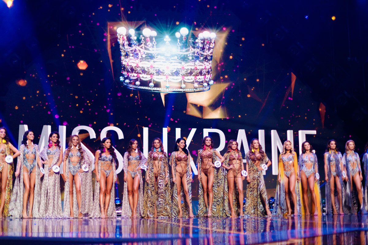 24 красотки на одной сцене - рай для любого мужчины 24 красотки на одной сцене - рай для любого мужчины