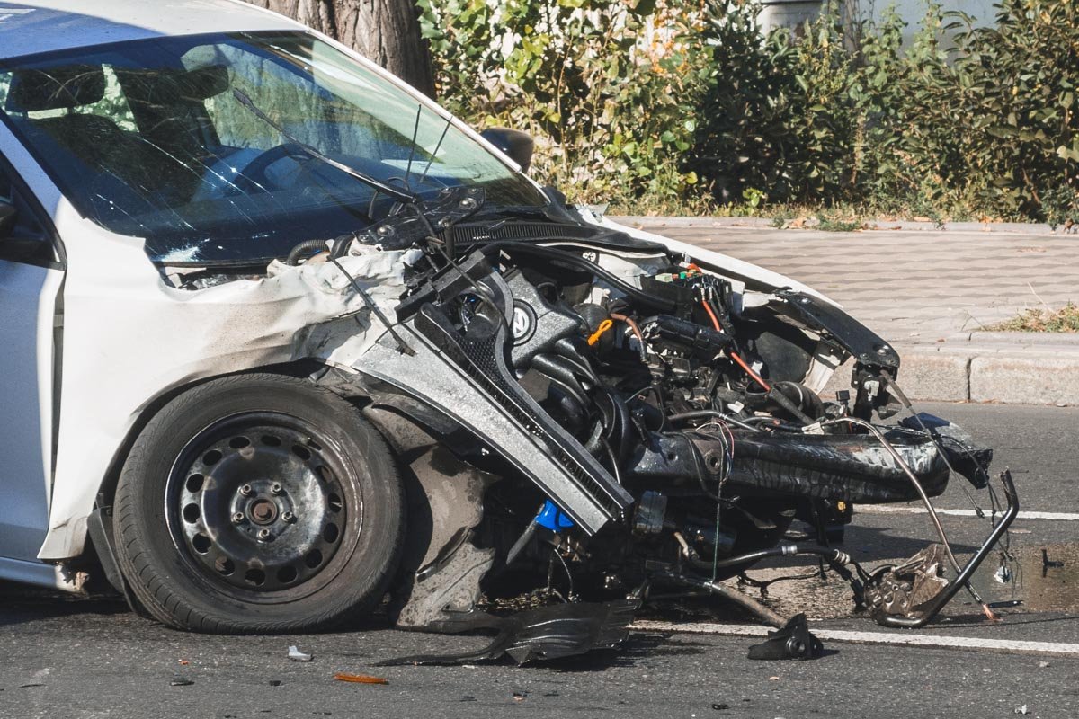 По словам патрульных, Uklon решил повернуть направо с крайней левой полосы По словам патрульных, Uklon решил повернуть направо с крайней левой полосы