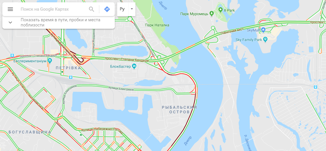 Правда, при въезде на Правый берег постоять все равно придется - все набережные дороги стоят в пробках разной степени серьезности