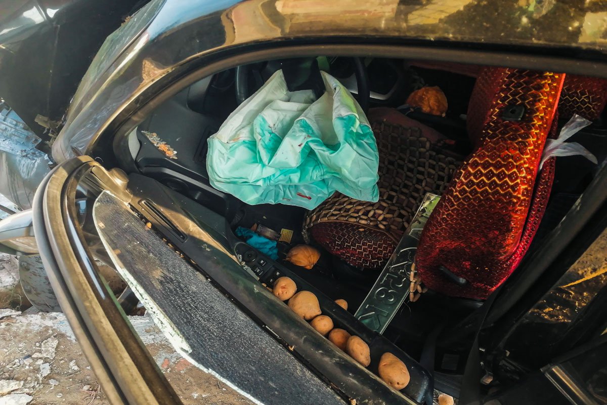 Предварительно, мужчине стало плохо, именно поэтому и произошла авария. После ДТП его госпитализировали