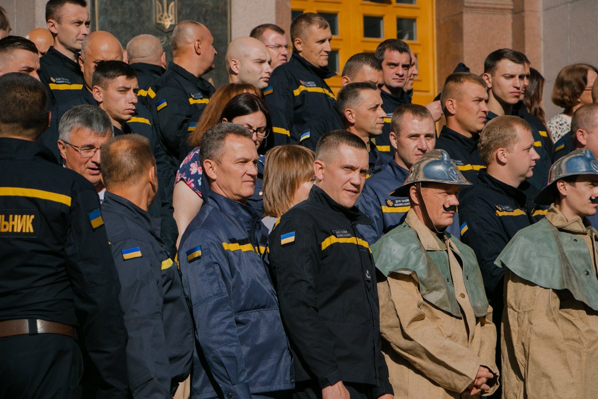 Все в этот день благодарят спасателей за их труд