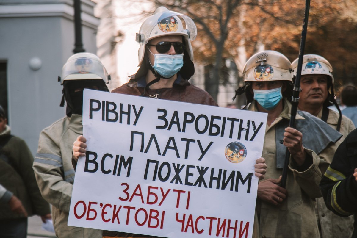 Митингующие заявили, что материально-техническая база спасательной службы в большинстве своем устарела