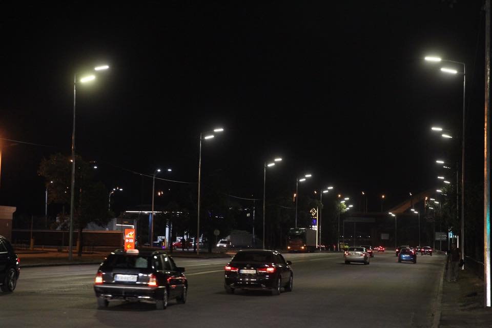 Также улицу теперь освещают более 400 современных LED-ламп.