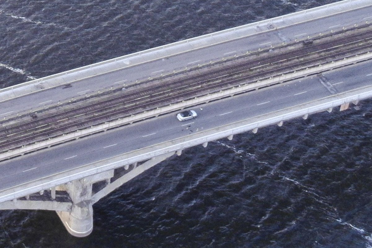 Мужчина был вооружен, несколько раз стрелял в воздух, одним из выстрелов сбил коптер Мужчина был вооружен, несколько раз стрелял в воздух, одним из выстрелов сбил коптер