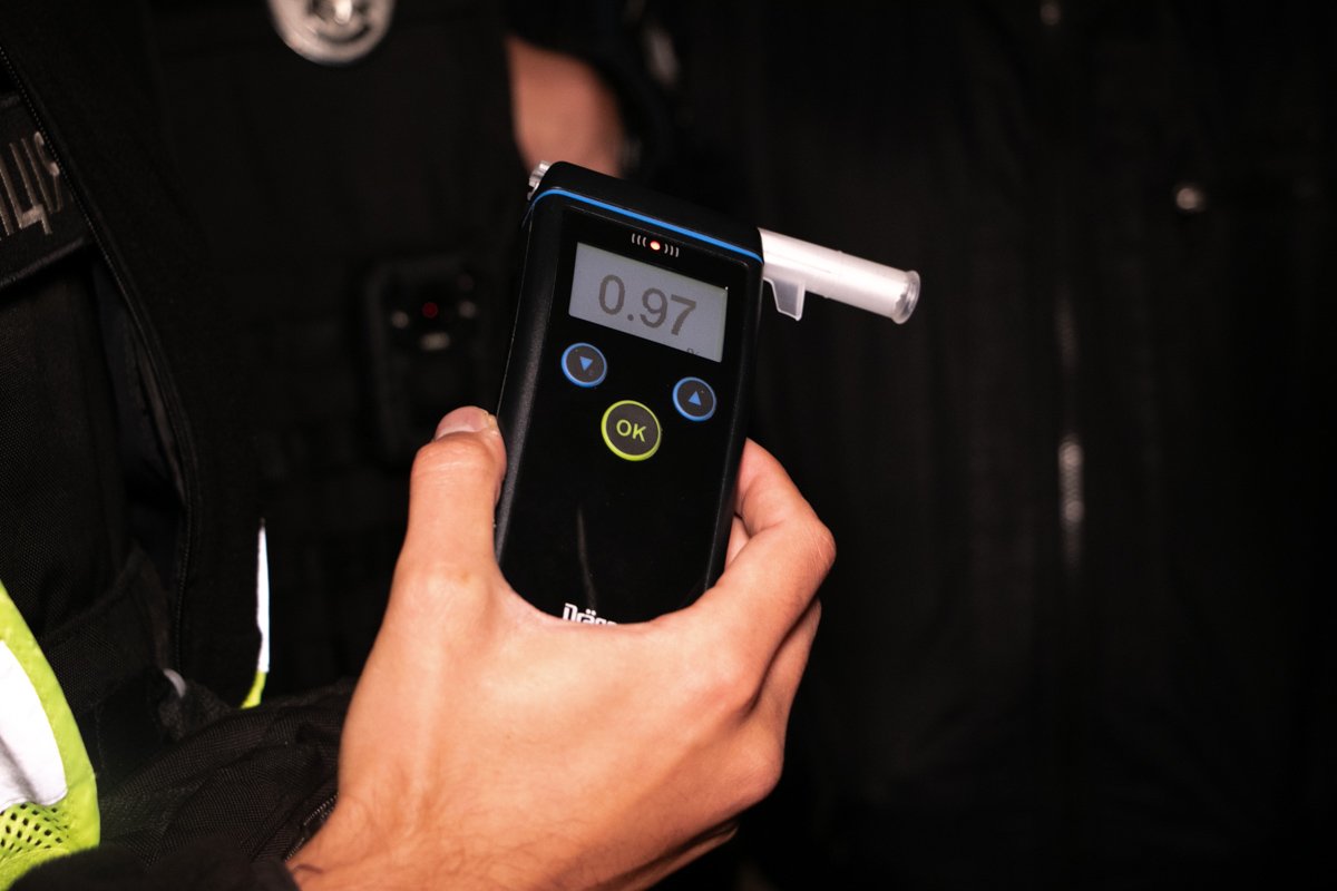 Алкотестер показал, что водитель был пьян 