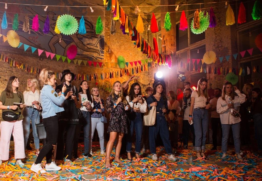 Атмосфера вечера 