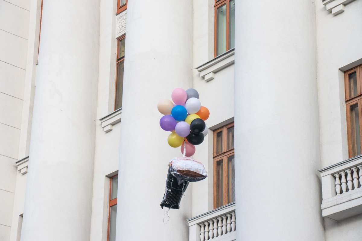 Таким образом олигарх, по мнению митингующих, пытался уйти от ФБР Таким образом олигарх, по мнению митингующих, пытался уйти от ФБР