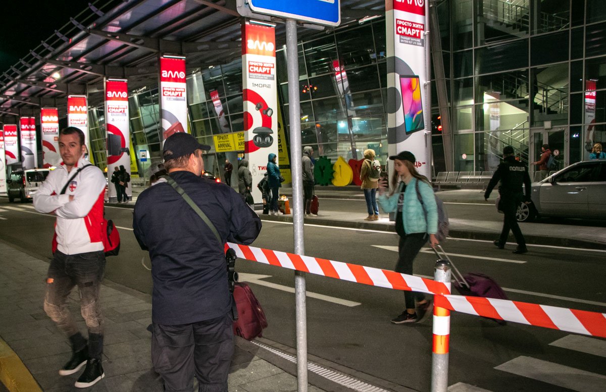Эвакуация началась около 23:15 Эвакуация началась около 23:15