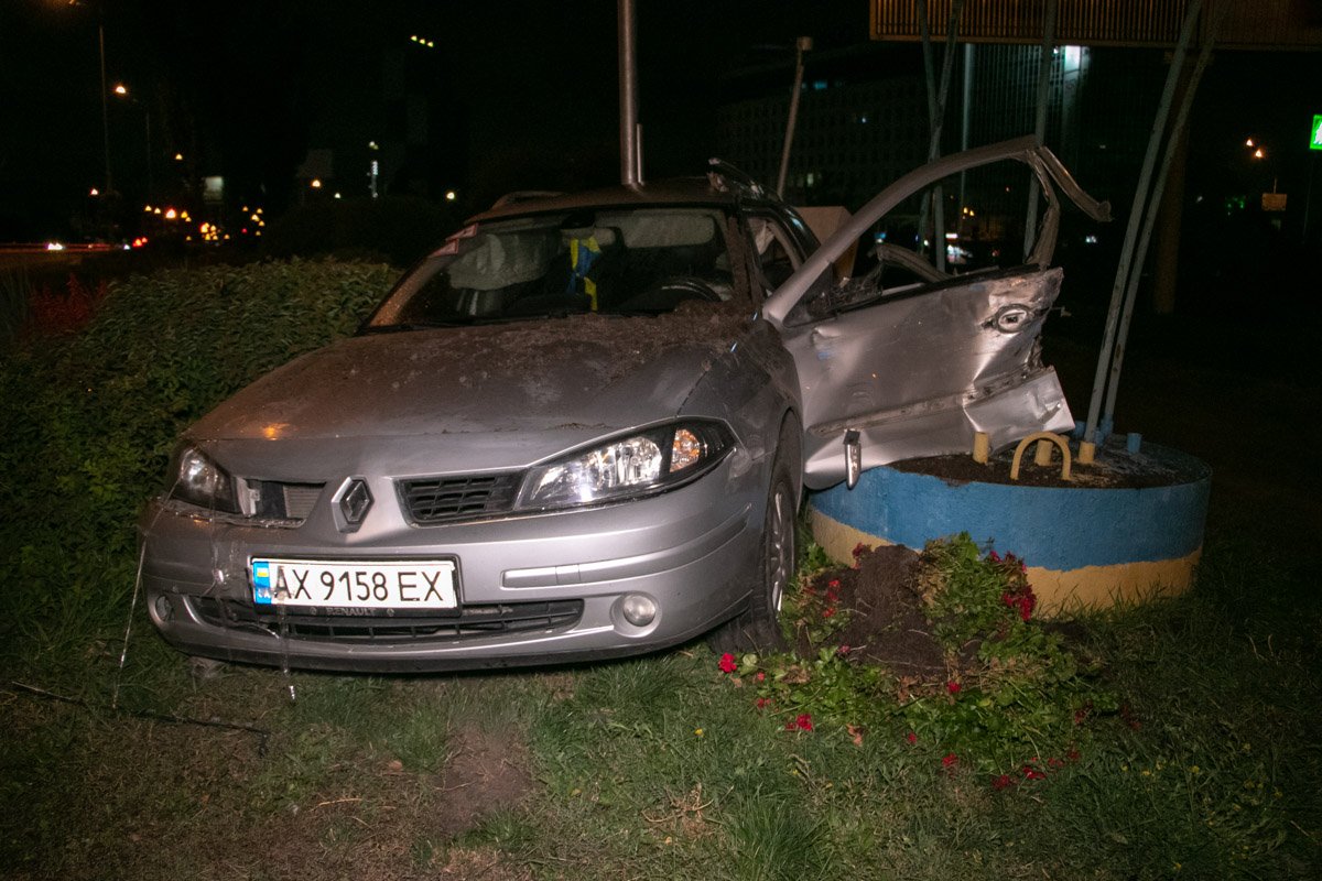 В Renault сработали подушки безопасности