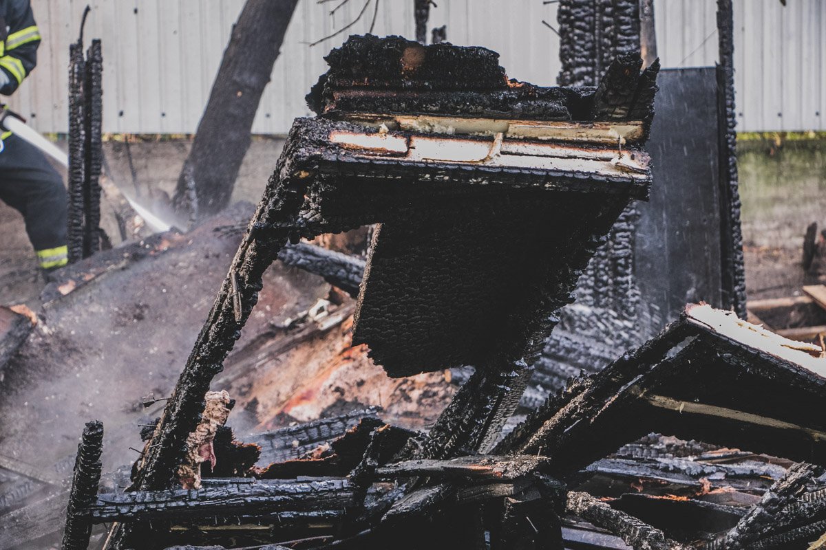 Известно, что это был одноэтажный частный дом в котором проживал мужчина Известно, что это был одноэтажный частный дом в котором проживал мужчина