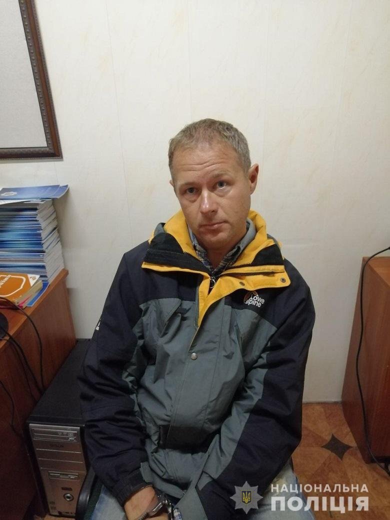 В Киеве иностранец ходил по поликлинике и показывал детям свой половой орган 1