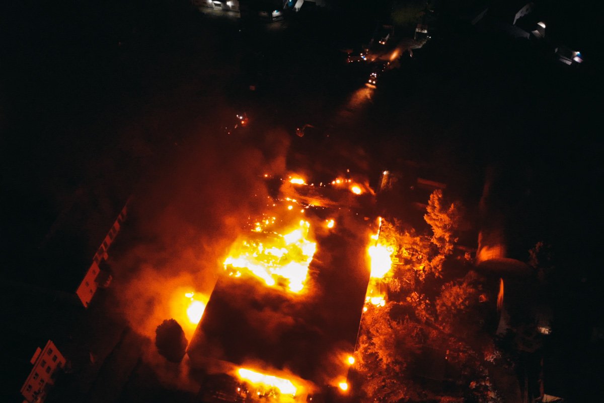 Так пожар выглядит с высоты птичьего полета