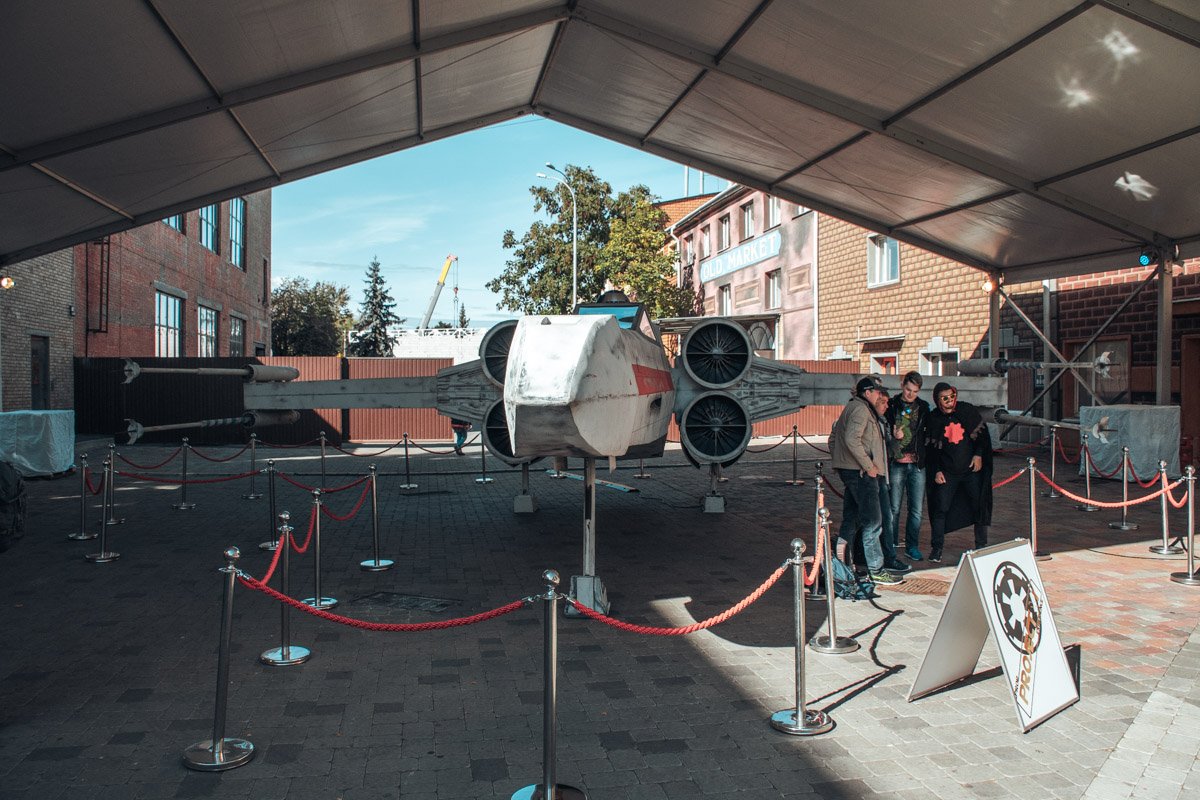 Легендарный X-Wing в натуральную величину и круто детализированный Легендарный X-Wing в натуральную величину и круто детализированный