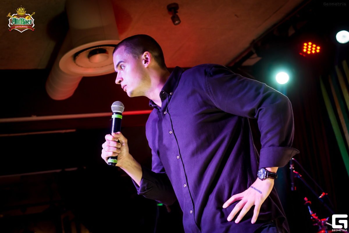 Хороший стендап — еще один отличный способ провести вечер вторника