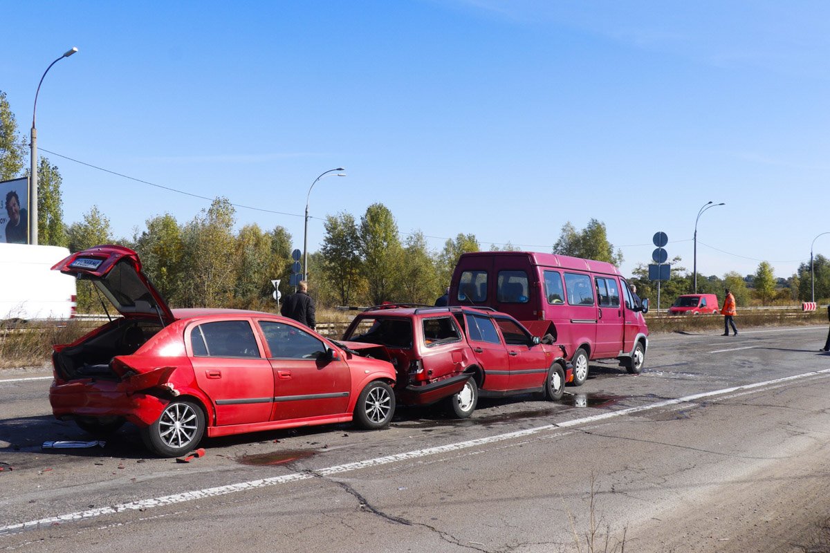 Первая авария произошла еще около 3:00