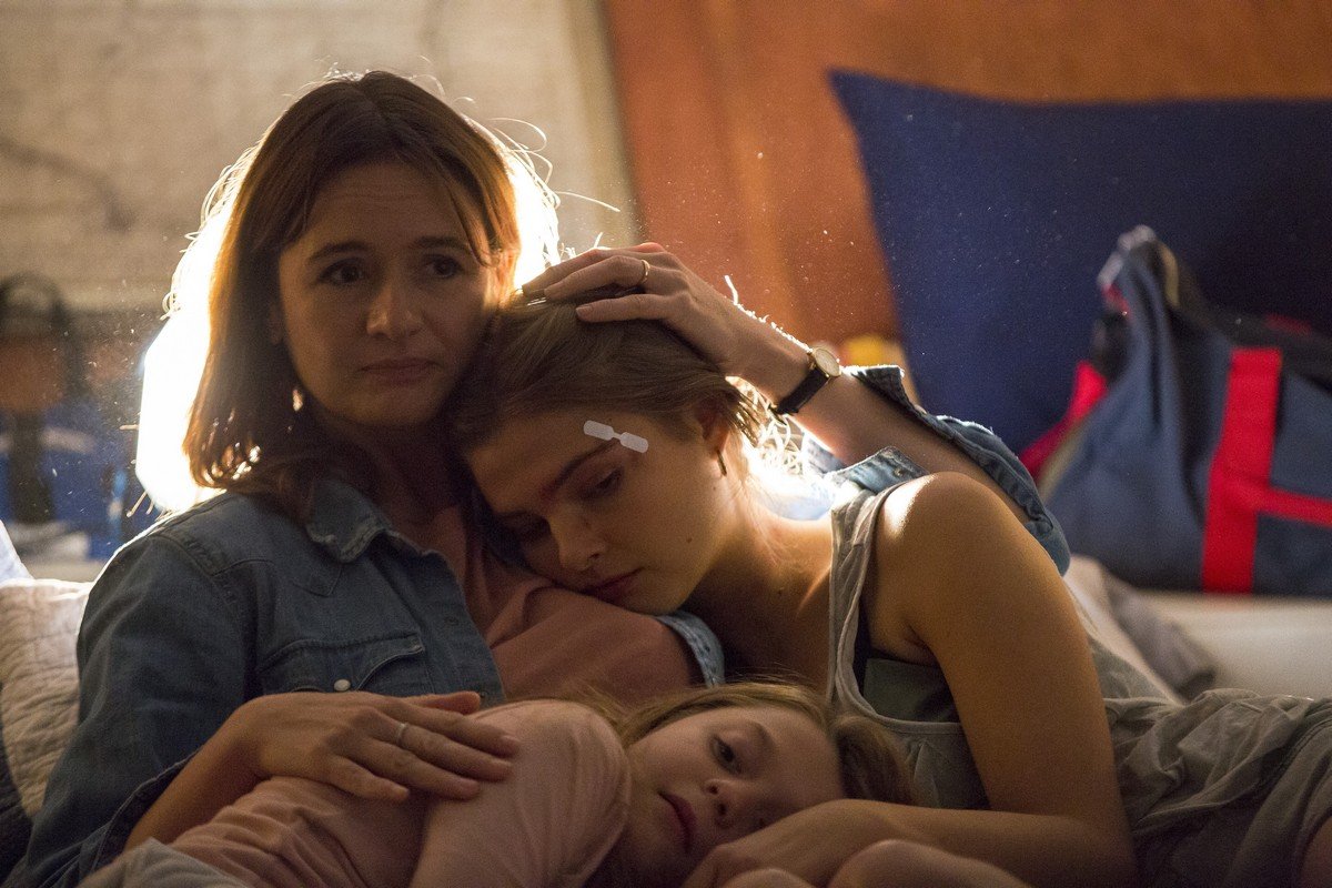 Самый сильный элемент картины - семейные отношения Самый сильный элемент картины - семейные отношения