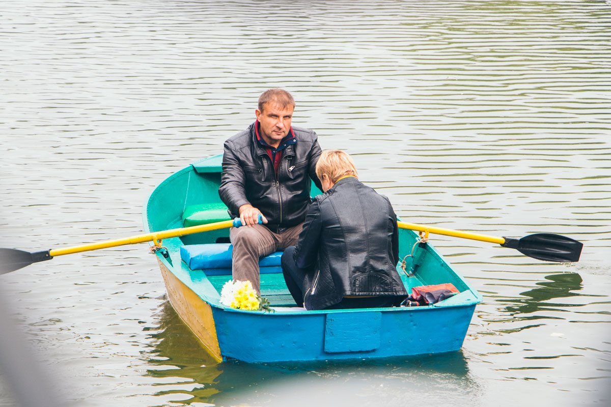 Теперь на территории парка есть пруд, в котором даже приятно поплавать на лодке. Ну, если не вы на веслах