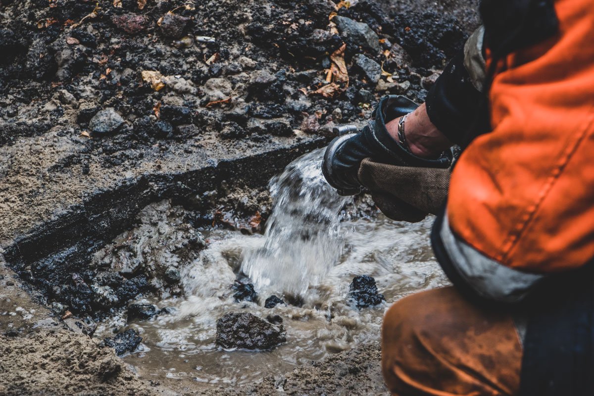 В данный момент рабочие продолжают работу над устранением неполадок