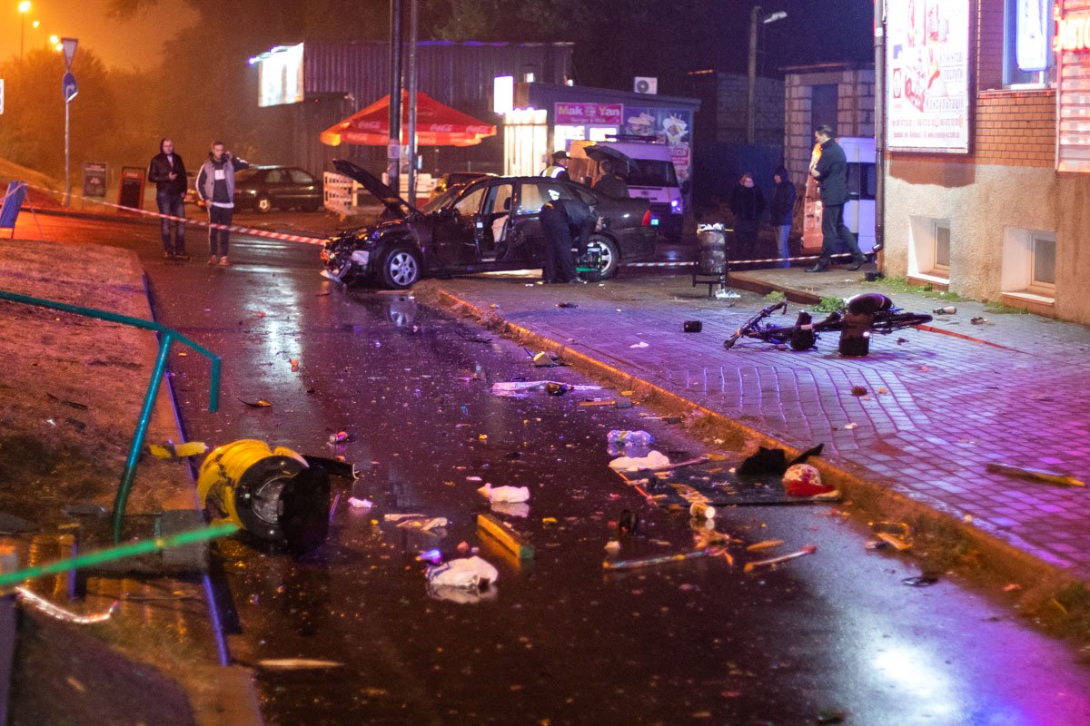 Еще два человека получили серьезные травмы 