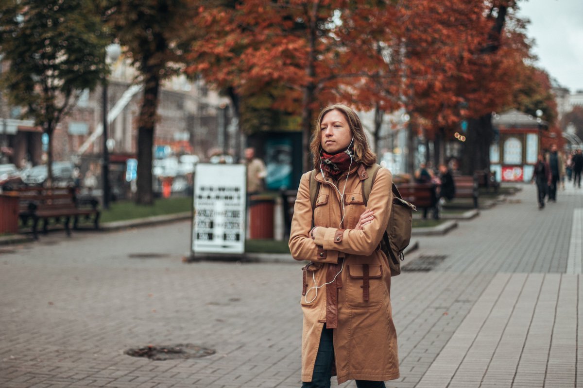 Одеться потеплее, любимая музыка в наушниках... Что еще надо для прогулки по осеннему городу?