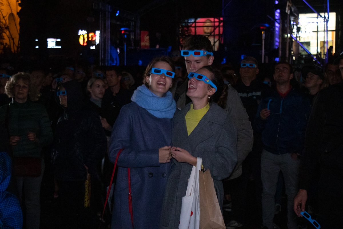 Жители Киева смогут насладиться игрой света на разных локациях города до 29 сентября Жители Киева смогут насладиться игрой света на разных локациях города до 29 сентября